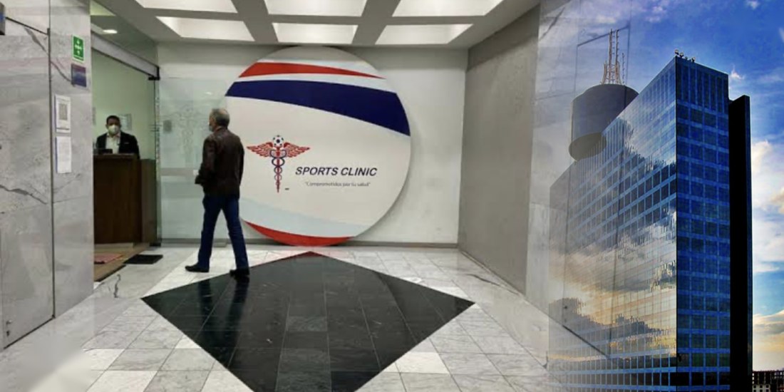 Entrada de Sports Clinic y torre del World Trade Center, Ciudad de México